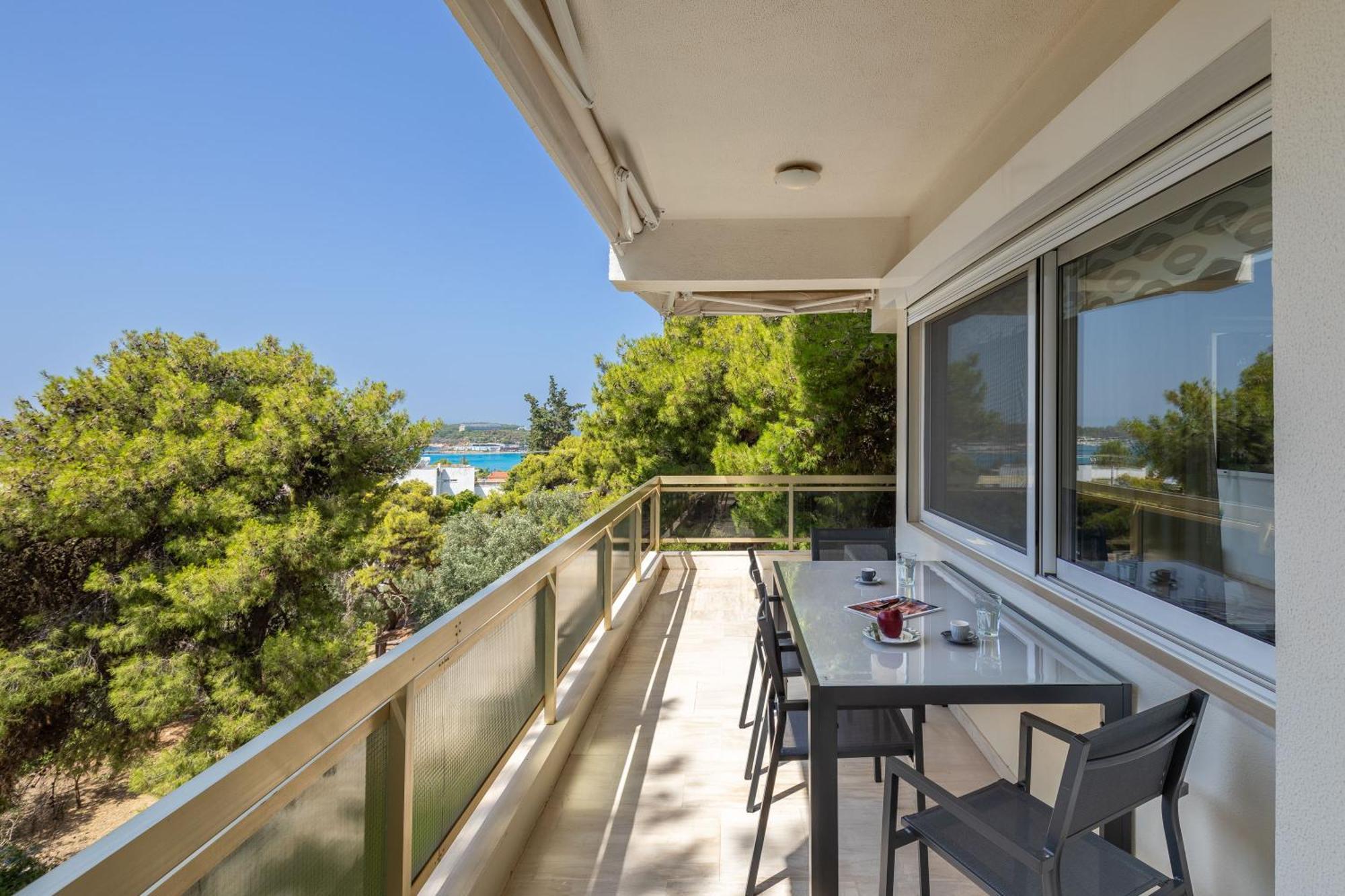 Relux Sea View 2 Bedroom Apartment By Blupine Athen Eksteriør billede